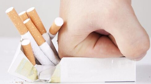 Abruptes Aufhören des Rauchens, was zu Funktionsstörungen des Körpers führt