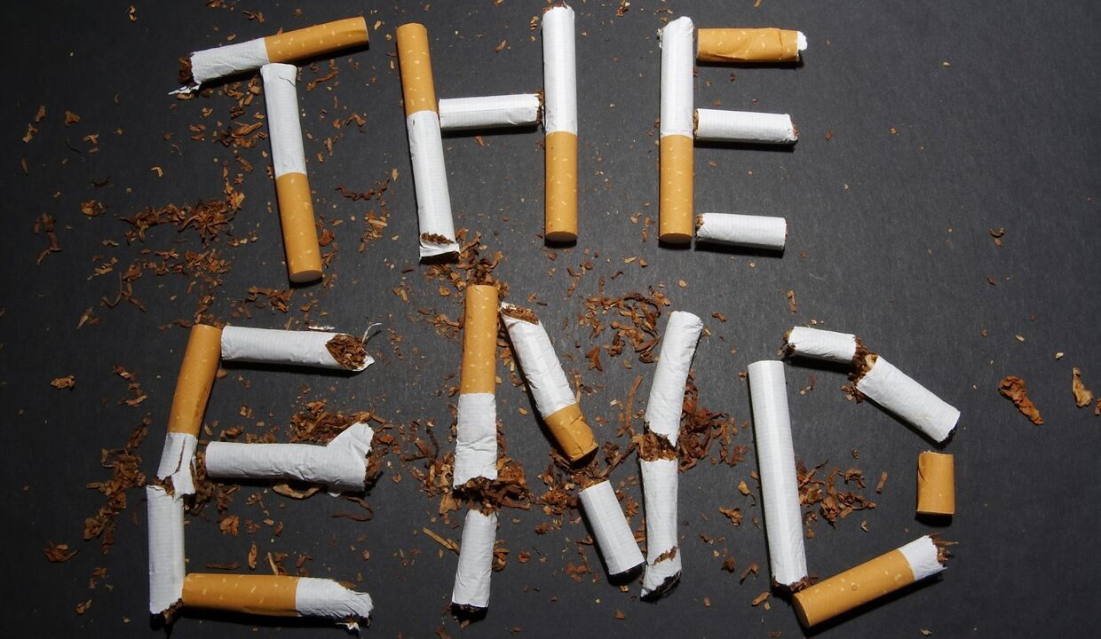 zerbrochene Zigaretten und Veränderungen im Körper bei der Raucherentwöhnung